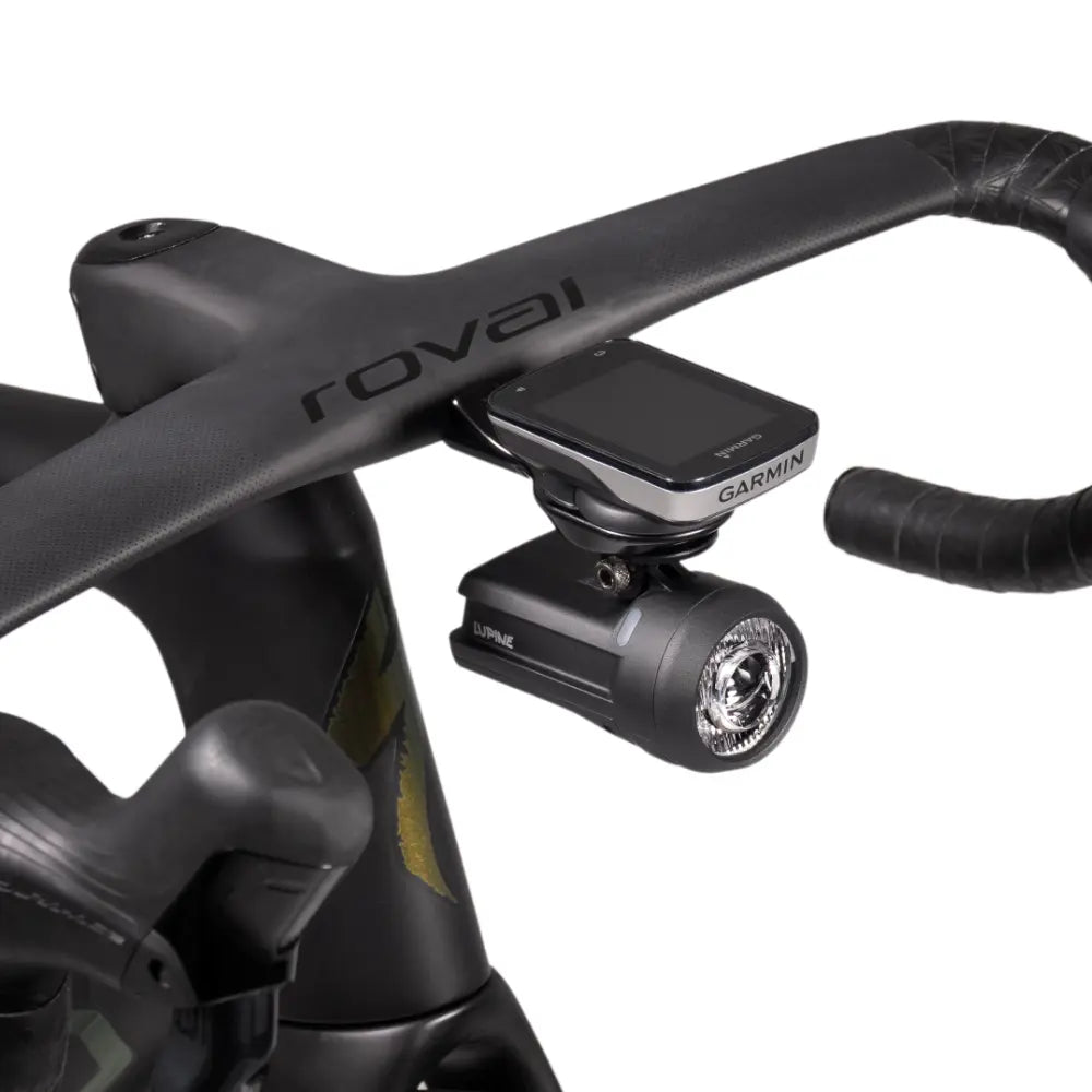 Garmin Radcomputer mit Lupine Lampe am Rad montiert