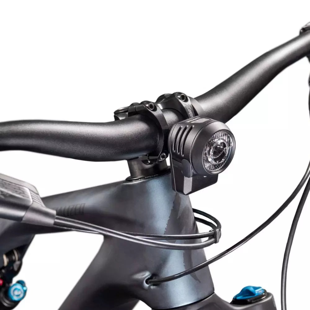 Lupine Fahrradlampe montiert