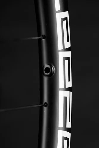 Leeze Laufradsatz CH 40 Gravel BASIC Shimano/SRAM