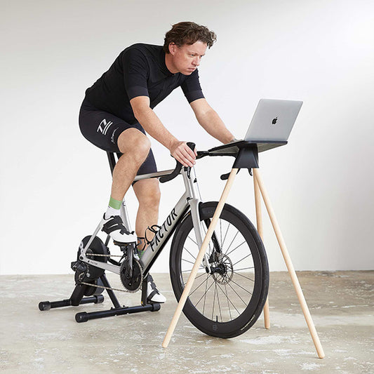 PPWear Fahrradtisch, höhenverstellbarer Tisch ideal fürs Indoor Fahrrad  Training auf Rollentrainer und Smart Trainer : : Sport & Freizeit